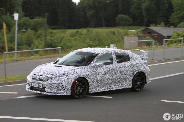 10代 Civic Hatchback 實車的美尻在國外被捕捉到啦～