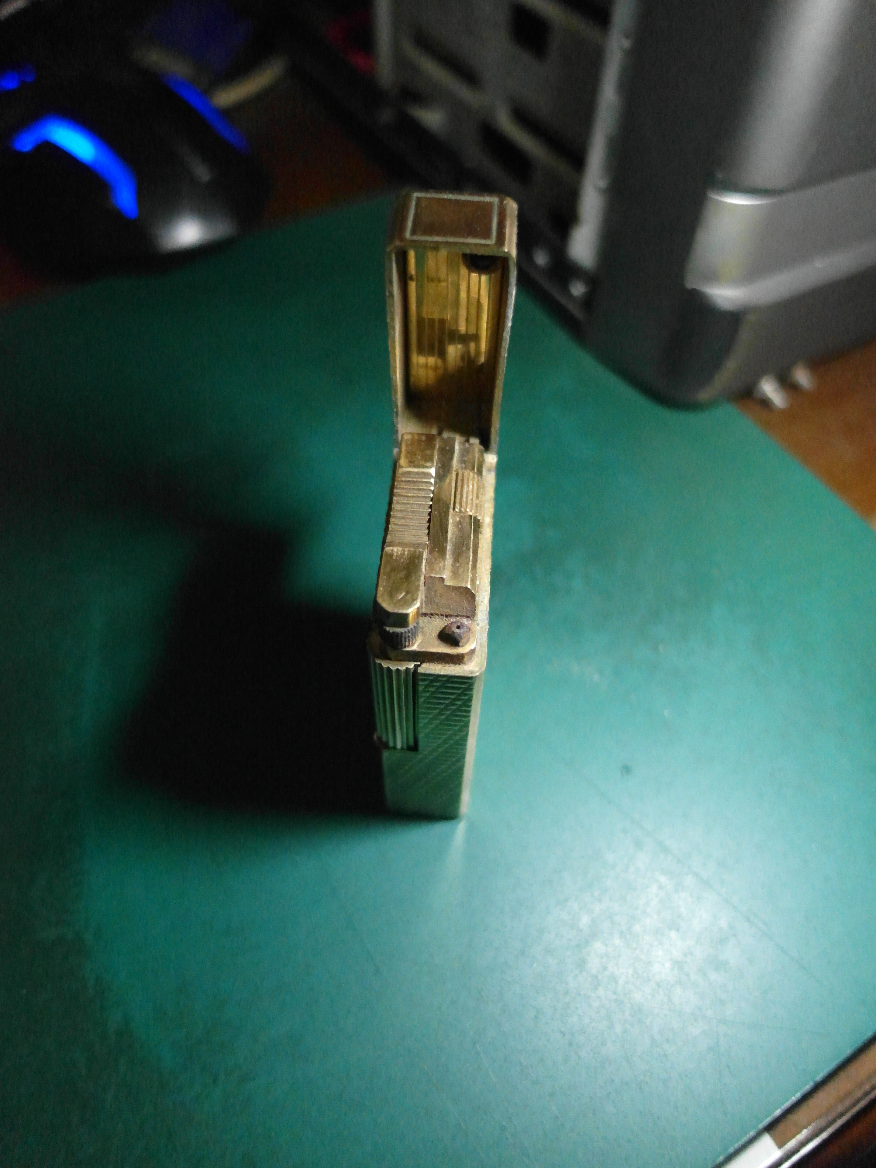 在家裡找到的dupont打火機