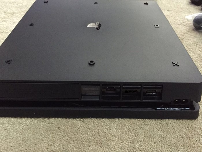 薄型PS4  500G  主機樣式?