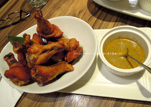 [食記] 台北 中正 JOLLY手工釀啤酒＋泰食餐廳（衡陽店）-老屋泰式料理搭配好喝的手工啤酒，聚餐的好選擇，近西門町
