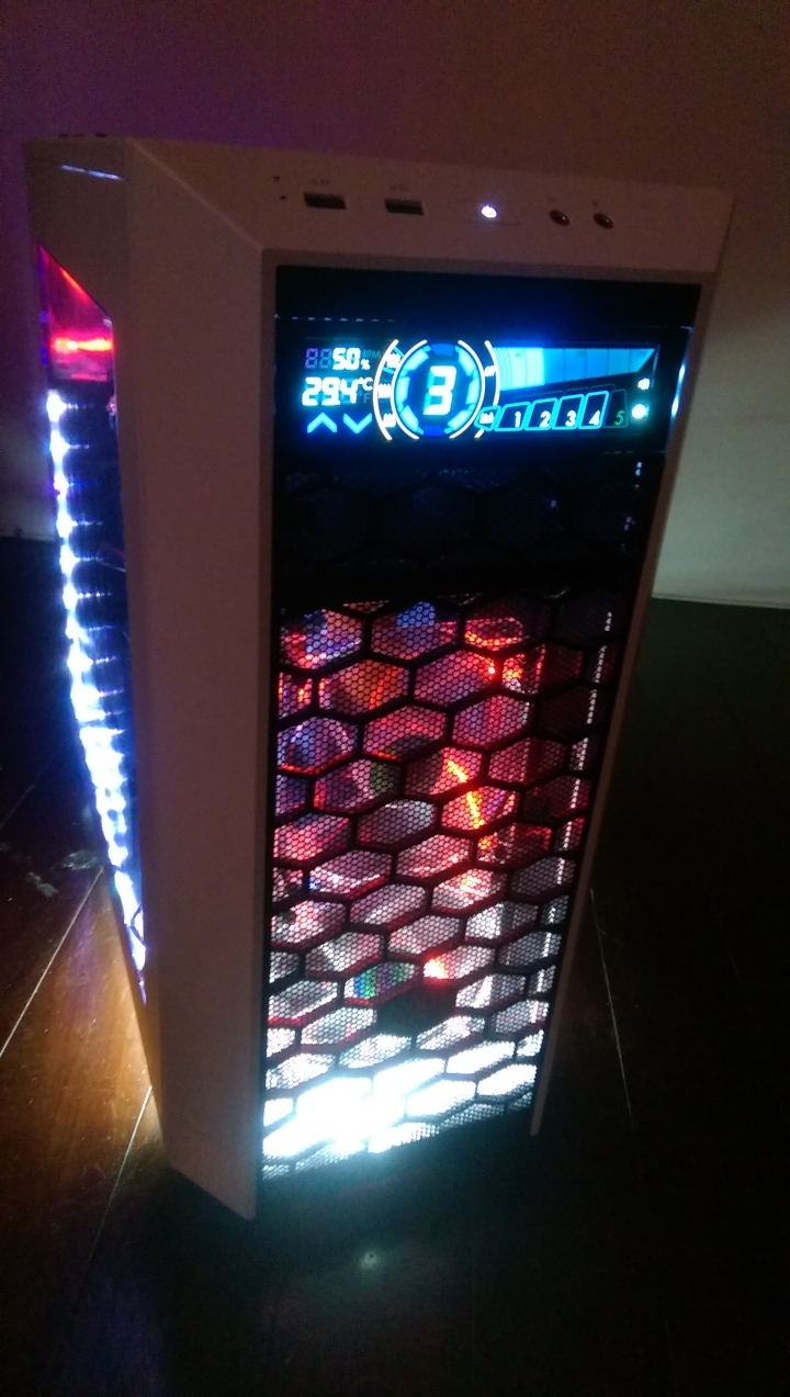 【分享開箱】我的彩色迷幻Cooler Master Masterbox 5,NZXT HUE+...etc（圖超多文超長）