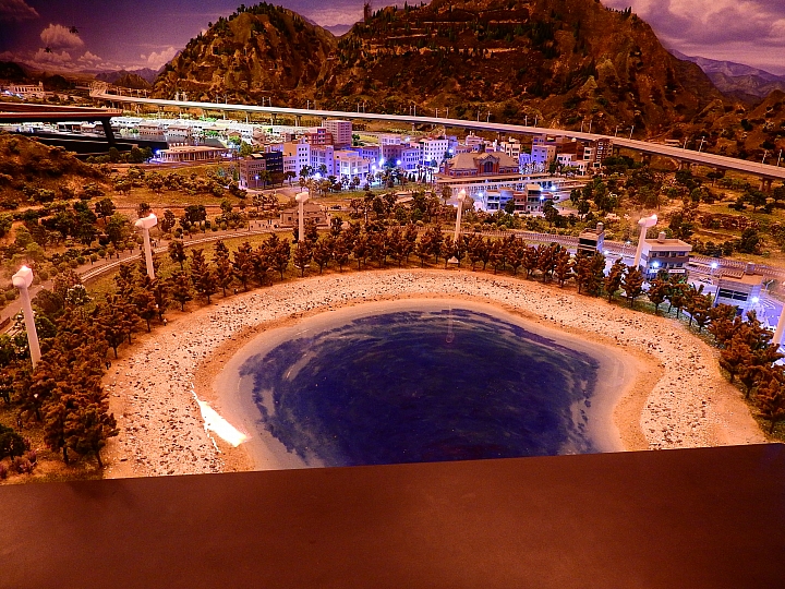 Nikon P900記錄哈瑪星台灣鐵道館HO(1:87)規台灣鐵道場景總長1083公里，模型鐵道總長2公里實景。