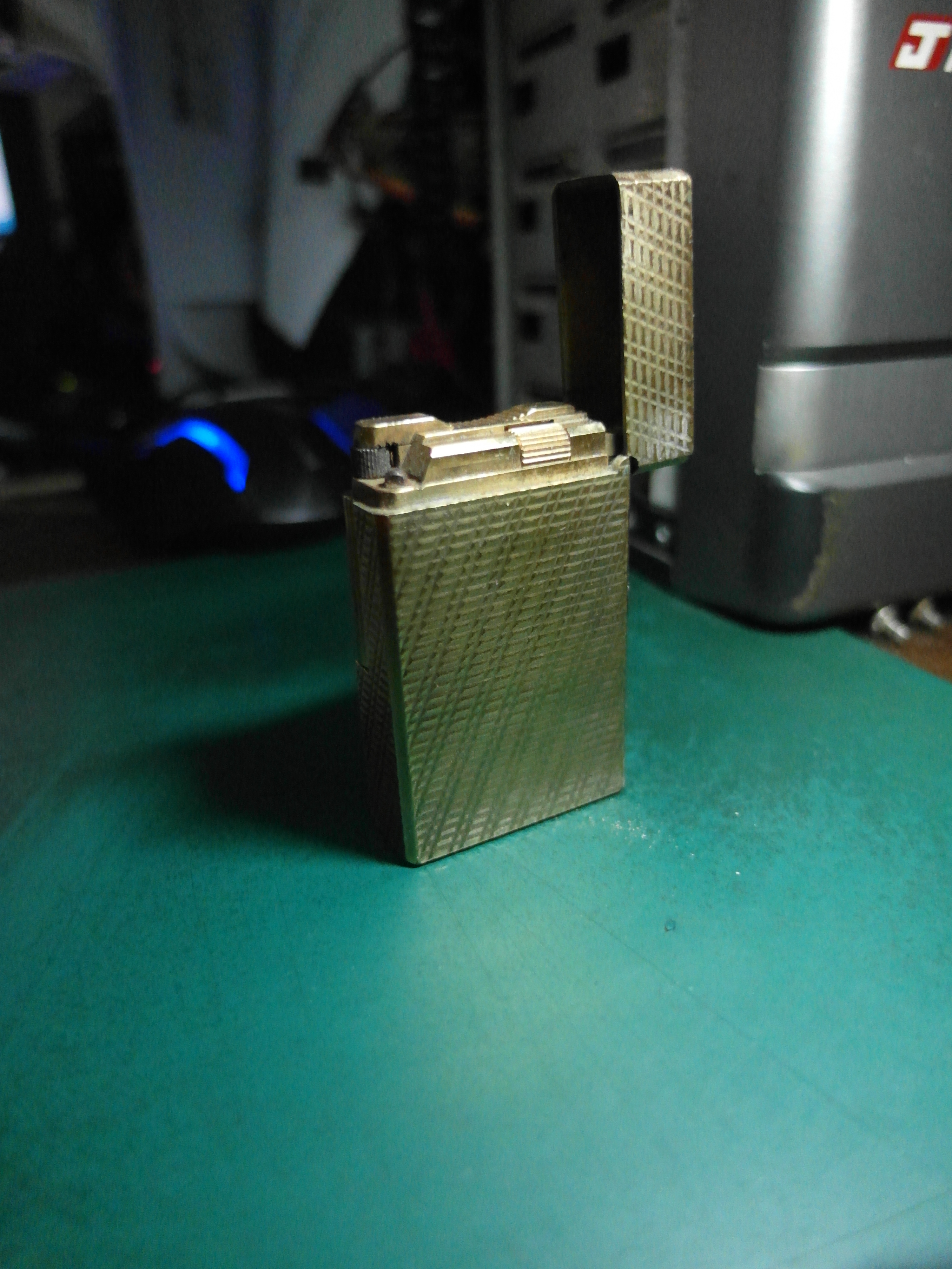 在家裡找到的dupont打火機