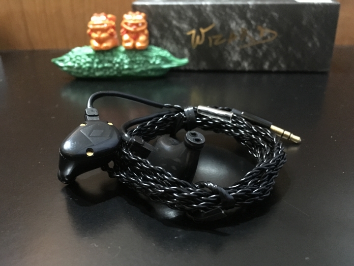 [簡單開箱] Noble 6 六單體 類客製耳機 純分享