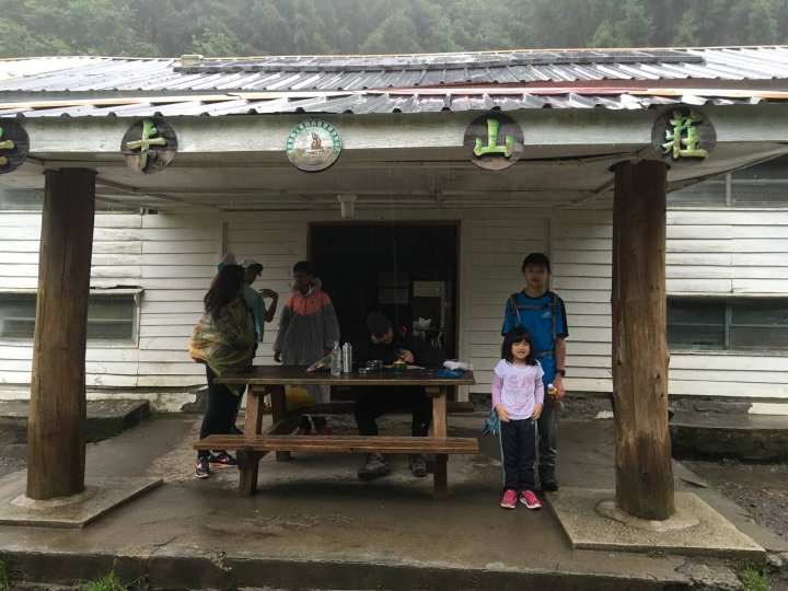 七卡．雪東