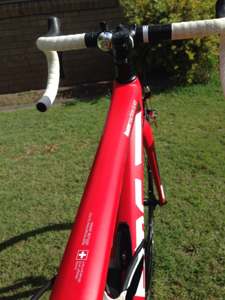 [開箱]BMC Teammachine SLR03 + 14樓有騎乘心得