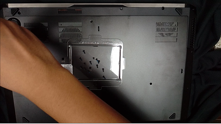 【開箱】CJSCOPE HX-570 +金士頓UV400開箱 不太方便攜帶但常攜帶的電競筆電