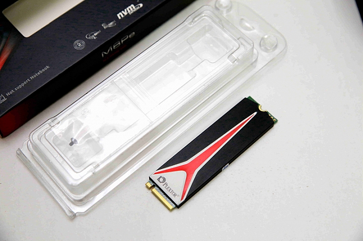 [開箱] 便宜入手的 Plextor M8PeG 256GB 測試!