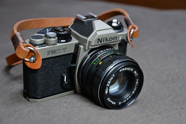 [亂開箱] 經典銘機 - Nikon FM2/T 鈦合金版
