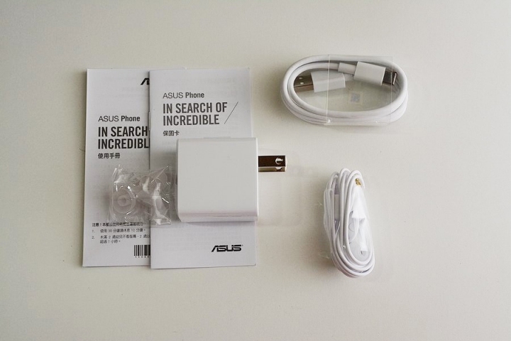 [開箱] 拍照、續航前段班手機-月光白ASUS ZENFONE3 ZE552KL 4G/64G