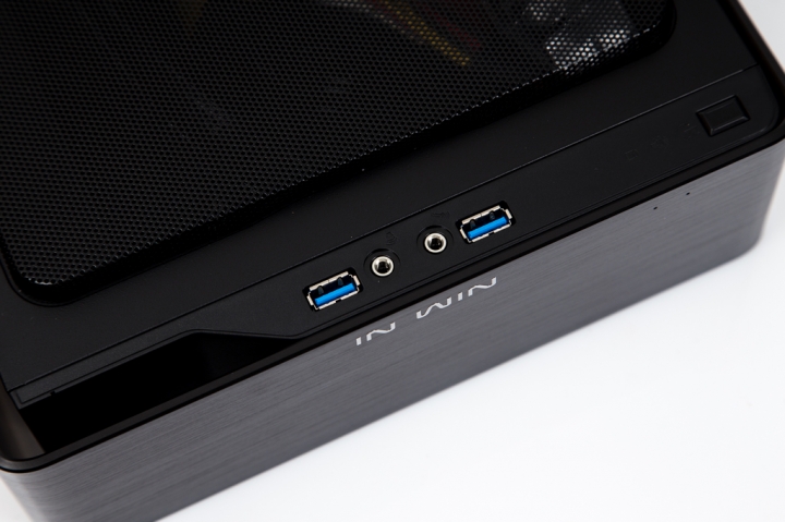 我的首部ITX主機 ASUS B150I GAMING AURA+迎廣蕭邦