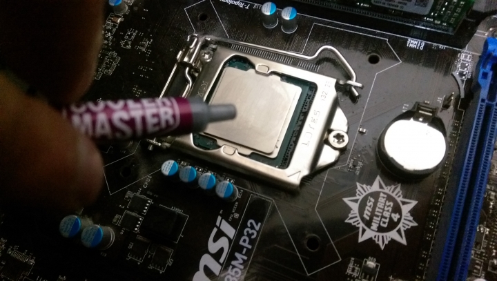 【分享開箱】我的彩色迷幻Cooler Master Masterbox 5,NZXT HUE+...etc（圖超多文超長）
