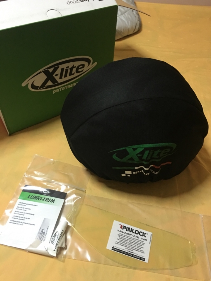 X-lite X-802R motoGP ultra cabron安全帽開箱