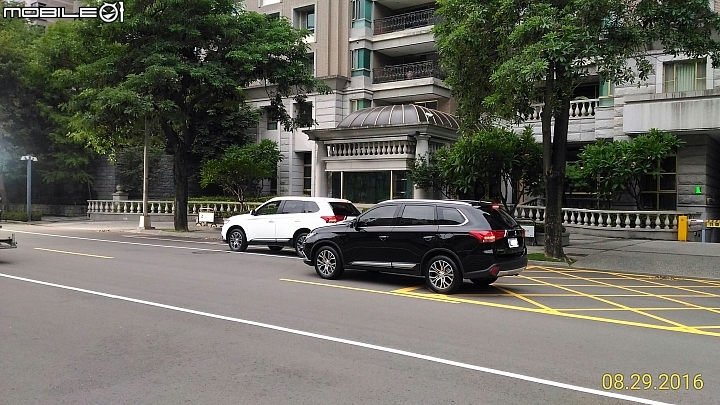 捕獲改款國產 mitsubishi outlander