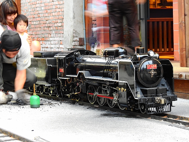 Nikon P900記錄哈瑪星台灣鐵道館HO(1:87)規台灣鐵道場景總長1083公里，模型鐵道總長2公里實景。