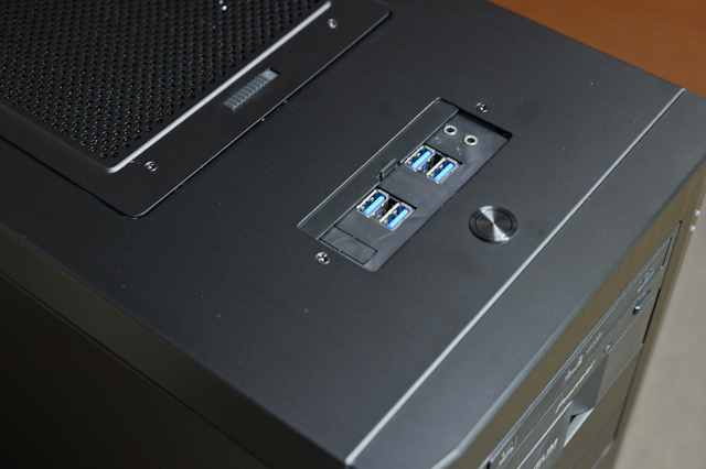 [亂開箱] 聯力機殼 LIAN LI PC-A61