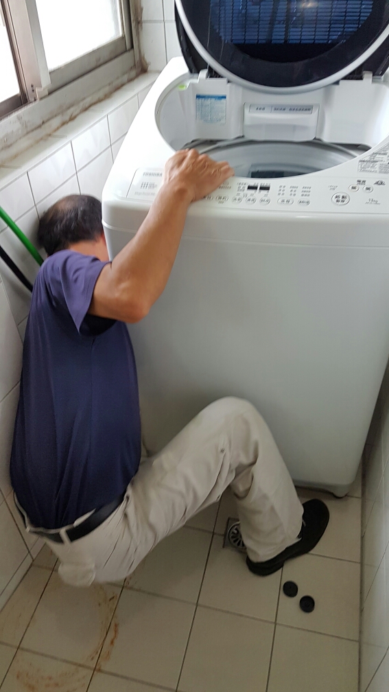 Panasonic變頻洗衣機再見，換東芝變頻洗衣機AW-DC13WAG