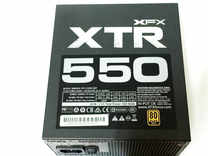 全模組化 Hybrid風扇控制 XFX XTR550金牌電源
