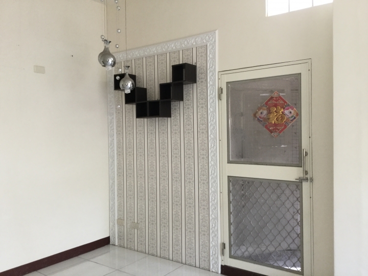 請問客餐廳壁紙搭配