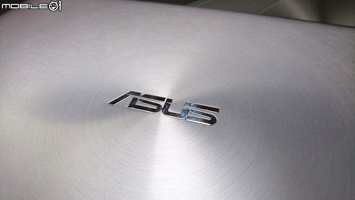 [首發] ASUS ZenBook UX330UA金屬灰開箱 方便攜帶的輕薄筆電
