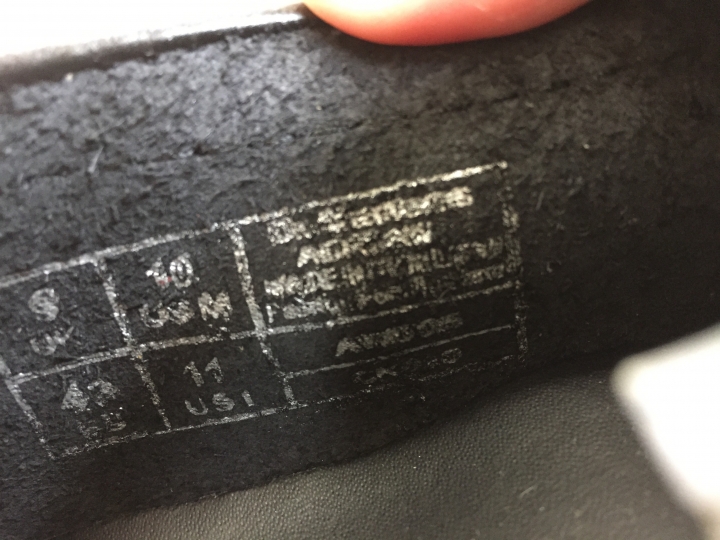 請幫忙鑑定dr.martens 真假