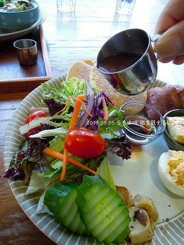 [食記] 台南 永康 日日咖啡 - 咖啡、輕食、早午餐，老闆～給人家一隻大眼怪