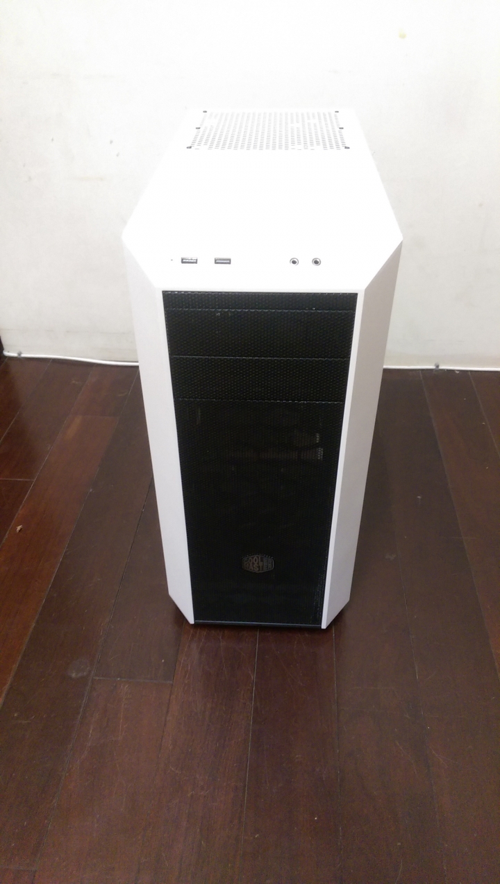【分享開箱】我的彩色迷幻Cooler Master Masterbox 5,NZXT HUE+...etc（圖超多文超長）