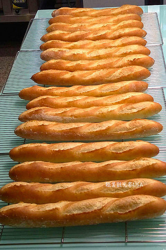 [食記] 新北 淡水 歐桑麵包店 - 還原食材的本質，用麵包征服大家的胃，不預定就吃不到的麵包