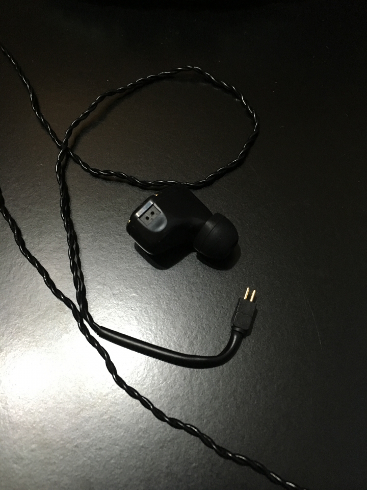 [簡單開箱] Noble 6 六單體 類客製耳機 純分享