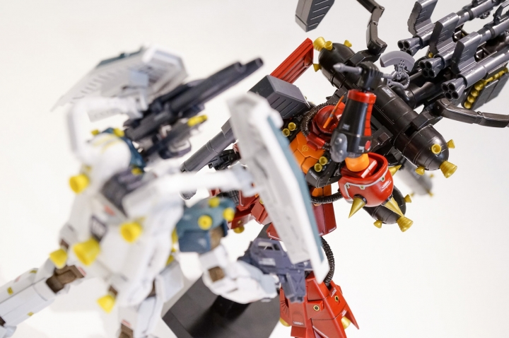 [HGTB] MS-06R PSYCHO ZAKU 雷霆宙域版感應薩克