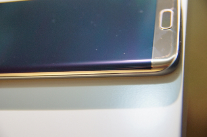 Spigen 透明保護殼+保護貼自貼結果分享