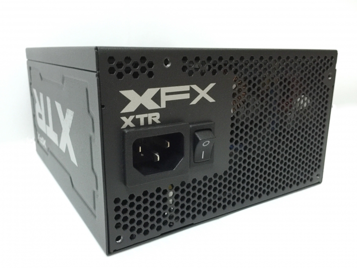 全模組化 Hybrid風扇控制 XFX XTR550金牌電源