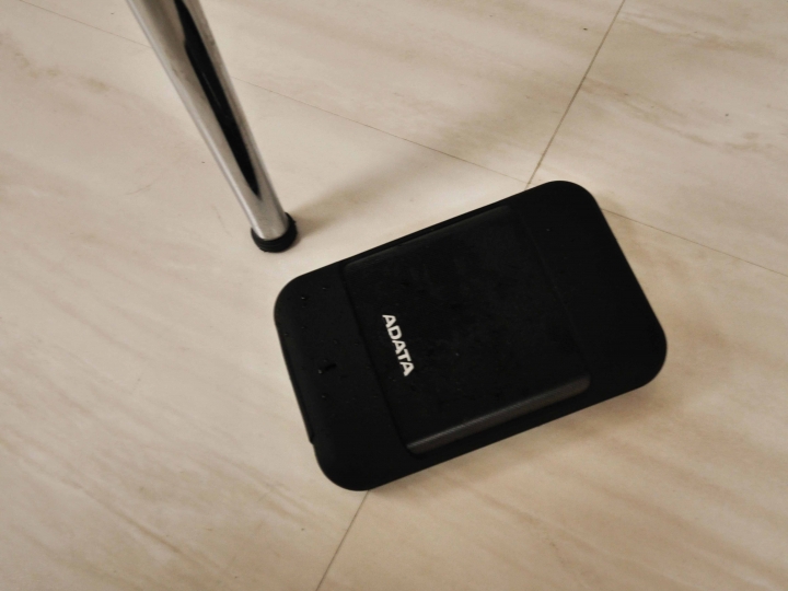 ADATA威剛 HD700 IP56三防隨身硬碟開箱+心得