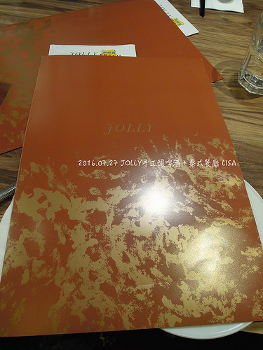 [食記] 台北 中正 JOLLY手工釀啤酒＋泰食餐廳（衡陽店）-老屋泰式料理搭配好喝的手工啤酒，聚餐的好選擇，近西門町