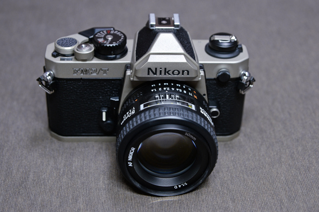 [亂開箱] 經典銘機 - Nikon FM2/T 鈦合金版