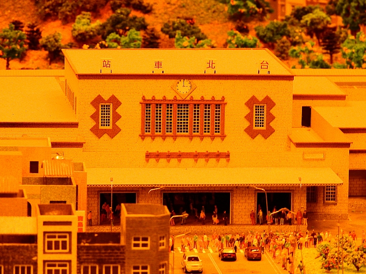 Nikon P900記錄哈瑪星台灣鐵道館HO(1:87)規台灣鐵道場景總長1083公里，模型鐵道總長2公里實景。