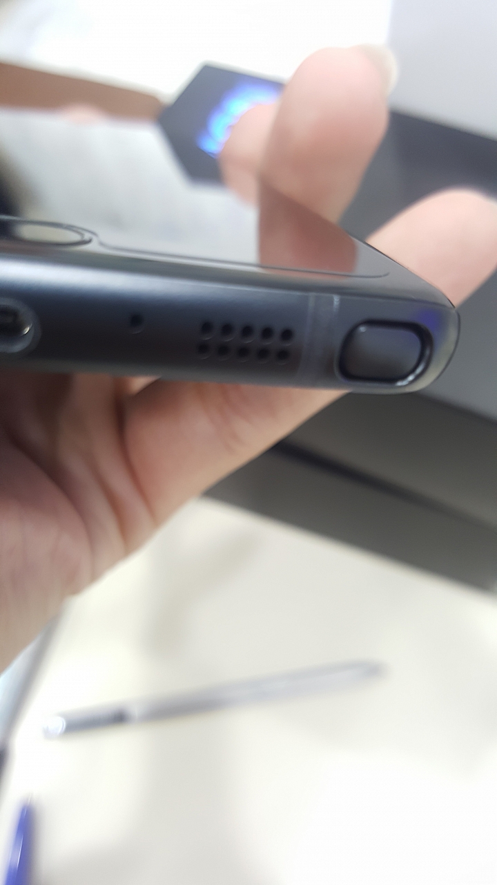Note7 新機SPEN取出卡死嚴重瑕疵！非個案！