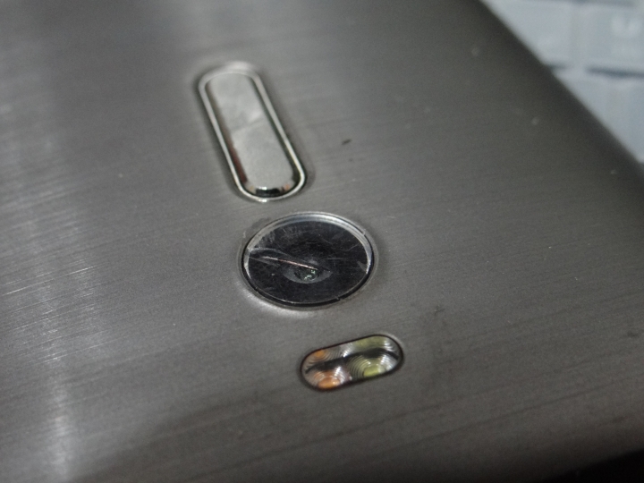 Zenfone2 鏡頭玻璃破裂 能修理嗎?