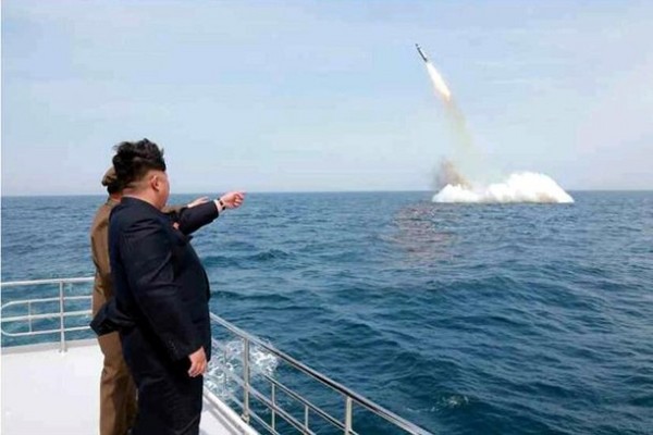 『狂賀』金正恩主席～～～首次飛彈抵達日防空識別區！！！