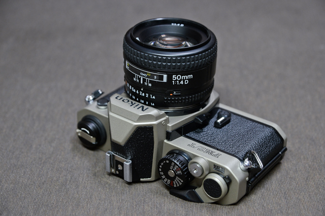 [亂開箱] 經典銘機 - Nikon FM2/T 鈦合金版