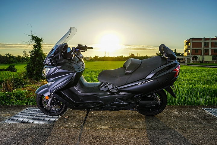 一輛帶來幸福的車-SUZUKI BURGMAN AN650