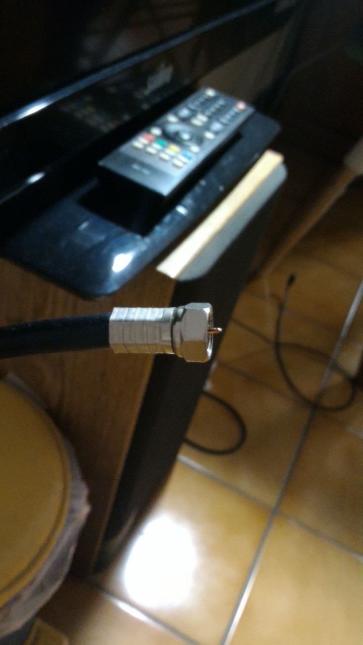 房間安裝 數位電視 全紀錄-加裝 數位無線電視 和 DIY天線