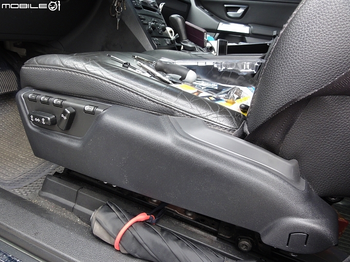 [DIY分享] VOLVO XC90座椅側蓋板自行更換