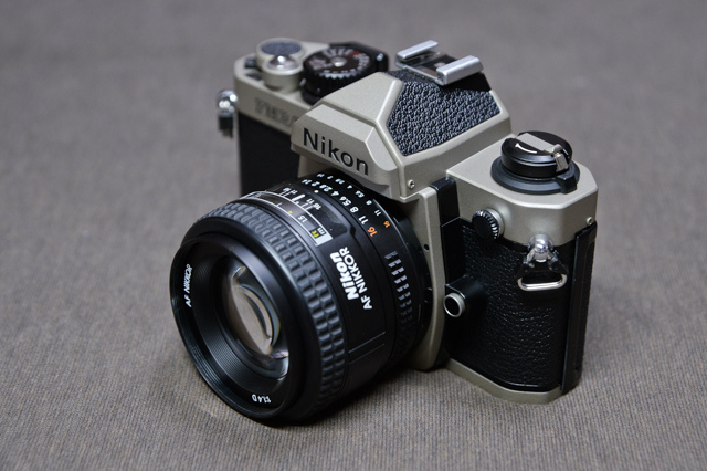 [亂開箱] 經典銘機 - Nikon FM2/T 鈦合金版