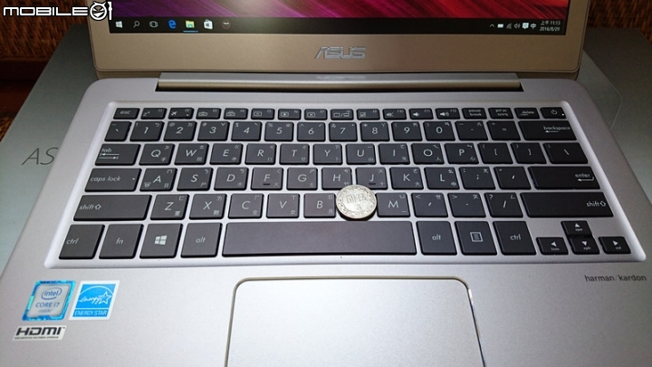 [首發] ASUS ZenBook UX330UA金屬灰開箱 方便攜帶的輕薄筆電
