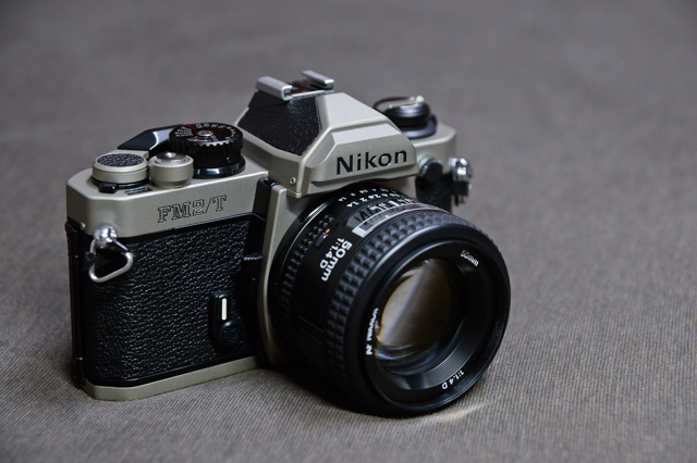 [亂開箱] 經典銘機 - Nikon FM2/T 鈦合金版