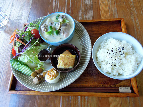 [食記] 台南 永康 日日咖啡 - 咖啡、輕食、早午餐，老闆～給人家一隻大眼怪