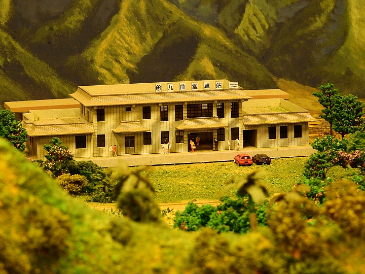 Nikon P900記錄哈瑪星台灣鐵道館HO(1:87)規台灣鐵道場景總長1083公里，模型鐵道總長2公里實景。