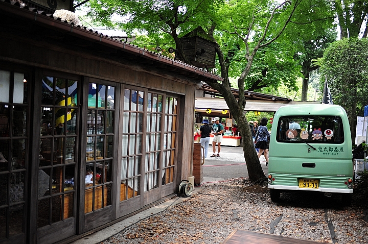 搭京王電鐵，遊西東京。高尾山纜車。深大寺_鬼太郎茶屋