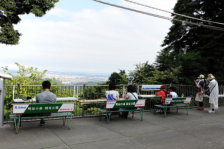 搭京王電鐵，遊西東京。高尾山纜車。深大寺_鬼太郎茶屋